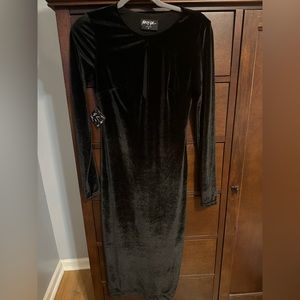 Black Velvet, Long Sleeve keyhole dress
